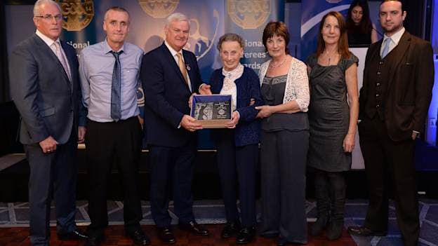 Pictured at the GAA National Referees Awards where the late Willie Walsh was honoured are Sean Walsh, Chairman of National Referee Development Committee, Sean Walsh, Uachtarán CLG Aogán Ó Fearghail, Ita Power, Ursula Kenny, and Neil Bourke.