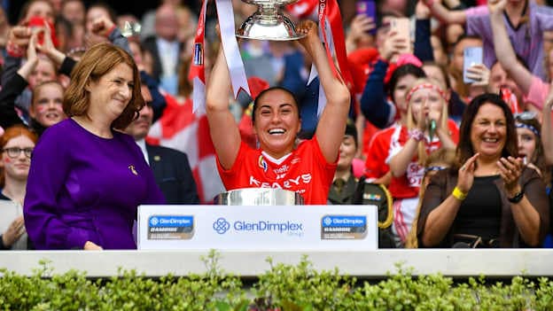 Cork captain Amy O'Connor lifts the O'Duffy Cup at Croke Park. Photo by Stephen Marken/Sportsfile