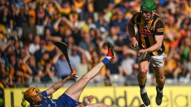 Martin Keoghan rounds Clare goalkeeper Éibhear Quilligan on his way to scoring his side's first goal this evening. 