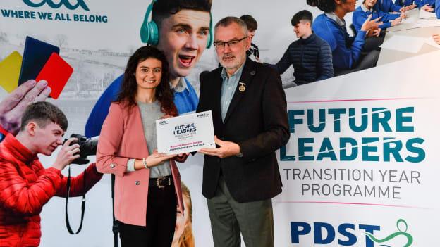 Uachtarán CLG Larry McCarthy presents TY Co-ordinator Aoife McWeeney with a Future Leaders School Award for Maynooth Education Campus. Larry McCarthy will visit a selection of schools during Future Leaders Event Month.