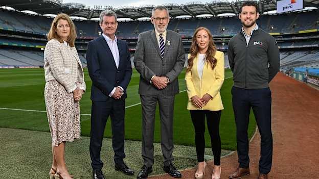 Pictured at Croke Park today at the sponsorship announcements were, from left, Uachtarán an Cumann Camógaíochta Hilda Breslin, PwC Ireland Managing Partner Feargal O'Rourke, Uachtarán Chumann Lúthcleas Gael Larry McCarthy, PwC Asset Management Tax Leader & former Carlow dual county player Marie Coady, and GPA Chief Executive Tom Parsons.