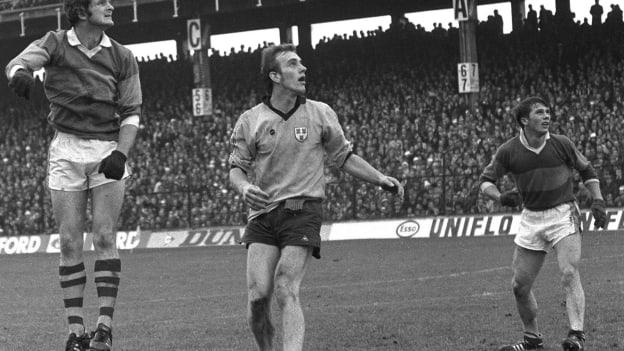 (l to r) Kerry's Paud Lynch, Dublin's Brian Mullins, and Kerry's Páidí Ó Sé in action the 1975 All-Ireland SFC Final. 