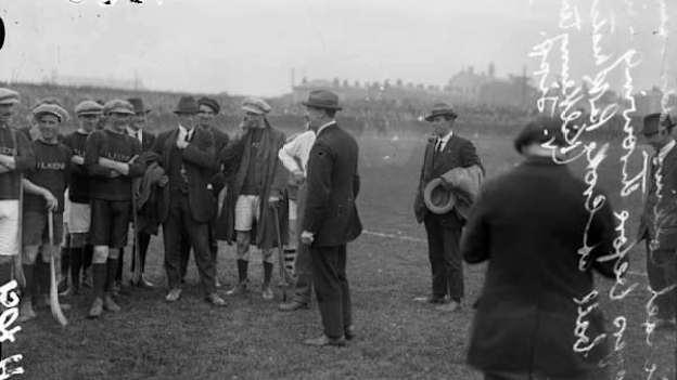 Michael Collins meeting the Kilkenny hurling team at Croke Park, 1921