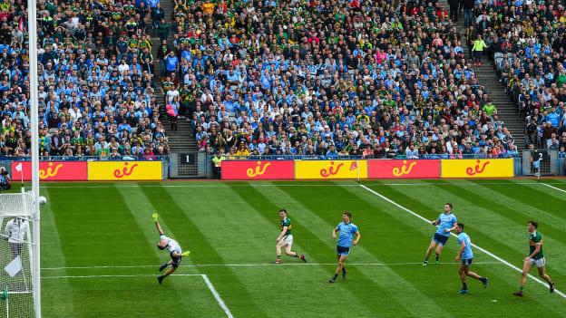 Dublin goalkeeper Stephen Cluxton made a great reflex save to deny Kerry's Paul Murphy in the drawn game at Croke Park.