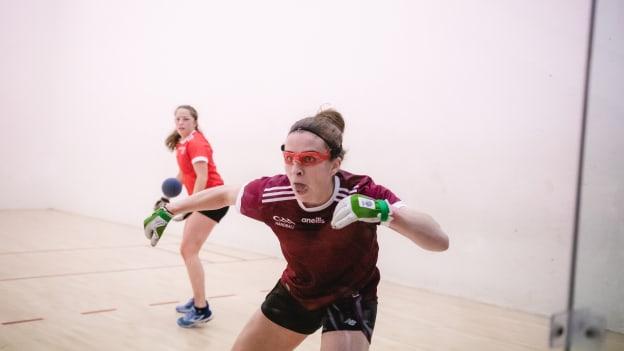 Galway's Ciana Ní Churaoin stunned defending champion Catriona Casey of Cork in the GAA Handball All-Ireland Ladies Senior Singles Final.
