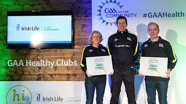 Cavan representatives Mary McCarthy, Cavan Gaels, and Kevin Reilly, Killygarry GAA, with their Official Healthy Club awards alongside Seán Cavanagh, Healthy Clubs Ambassador and former Tyrone footballer in 2017.