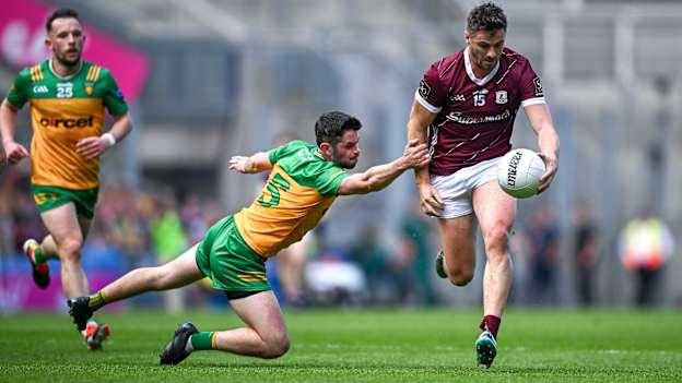 Shane Walsh of Galway evades the tackle of Donegal's Ryan McHugh during the GAA Football All-Ireland Senior Championship semi-final match between Donegal and Galway at Croke Park in Dublin. Photo by Seb Daly/Sportsfile.