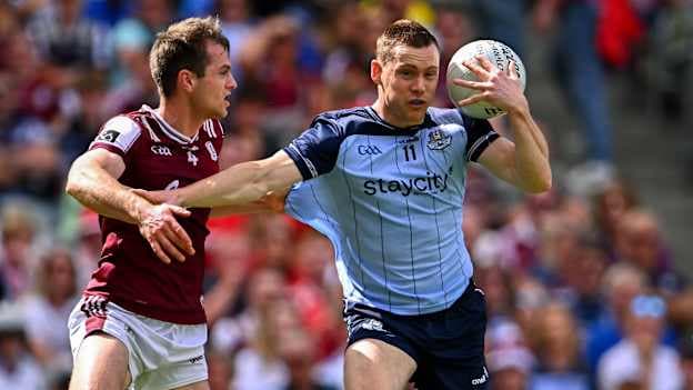 Con O'Callaghan, Dublin, and Liam Silke, Galway, in All-Ireland SFC action at Croke Park. Photo by Piaras Ó Mídheach/Sportsfile