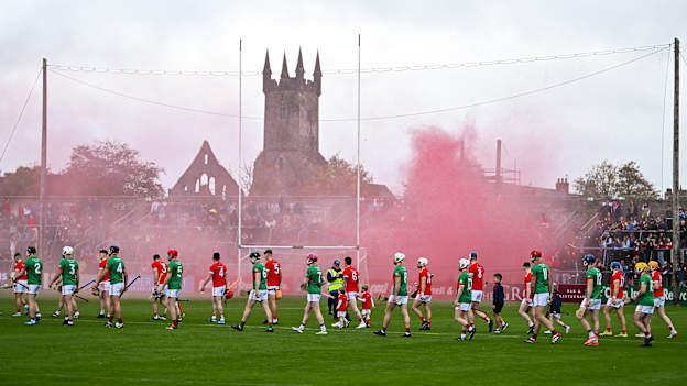 A general view of the parade before the Clare County Senior Club Hurling Championship final match between Clooney Quin and Éire Óg Ennis at Zimmer Biomet Páirc Chíosóg in Ennis, Clare. Photo by Piaras Ó Mídheach/Sportsfile.