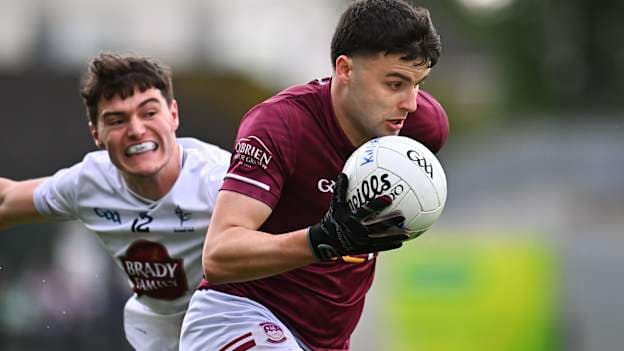 Kevin O’Sullivan, Westmeath, and Callum Bolton, Kildare, in Leinster SFC action. Photo by Piaras Ó Mídheach/Sportsfile