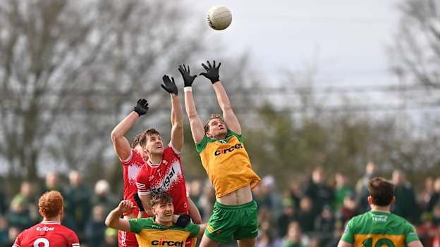 Shane McGuigan of Derry and Ciaran Thompson of Donegal during the Allianz Football League Division 1 match between Donegal and Derry at Fr Tierney Park in Ballyshannon, Donegal. Photo by Ramsey Cardy/Sportsfile.