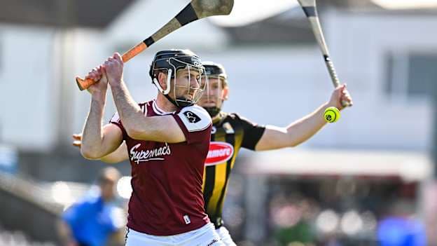 Padraic Mannion, Galway, and Gearóid Dunne, Kilkenny, in Leinster SHC action. Photo by Piaras Ó Mídheach/Sportsfile