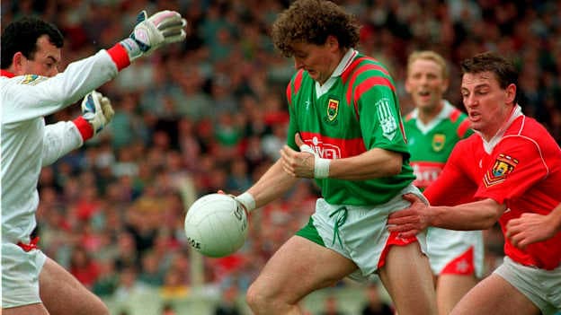 Anthony ag tabhairt aghaidhe ar chúl Chorcaí i gCluiche Ceannais na bliana 1989