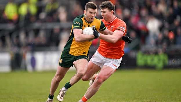 Eoghan Bán Gallagher, Donegal, and Tiernan Kelly, Armagh, in Allianz Football League action. Photo by Ramsey Cardy/Sportsfile