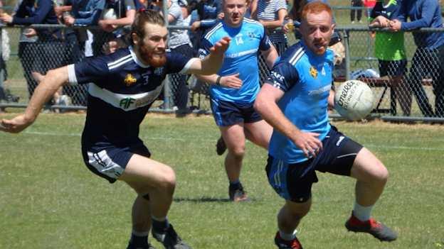 New South Wales (right) and Victoria senior men's footballers at the 2018 Australasia Championships in Gaelic Park, Melbourne. Two powerhouses of Gaelic games in Australasia, the states have a rivalry that goes back to 1951. Photo credit: Darken Sportz.