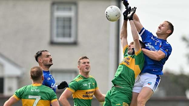 Declan Hogan of Tullamore contests a kickout with Ciaran Heavey of Rhode during the Offaly Senior Club Football Championship Group 1 Round 3 match between Rhode and Tullamore at Daingean GAA Club in Offaly. Photo by Brendan Moran/Sportsfile.