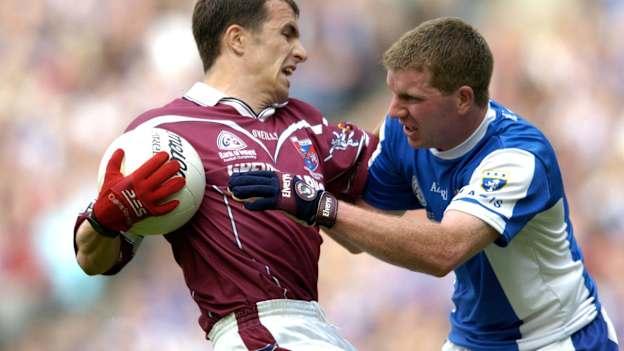Dessie Dolan, Westmeath, in action against Paul McDonald, Laois in the 2004 Bank of Ireland Leinster Senior Football Championship Final Replay. Picture credit; Brendan Moran / SPORTSFILE