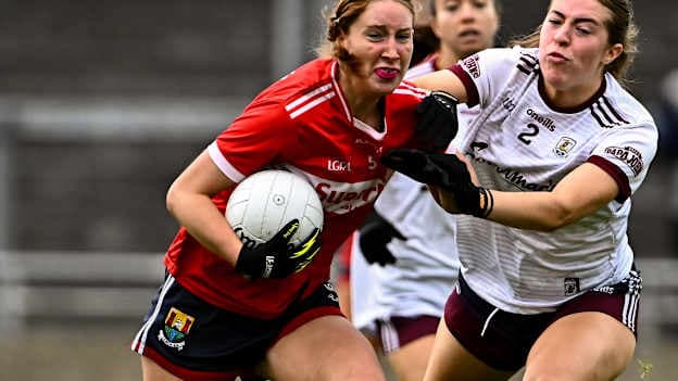 Aoife Healy of Cork in action against Maryanne Jordan of Galway during the TG4 All-Ireland Ladies Football Senior Championship semi-final match between Cork and Galway at Glenisk O’Connor Park in Tullamore, Offaly. Photo by Piaras Ó Mídheach/Sportsfile.