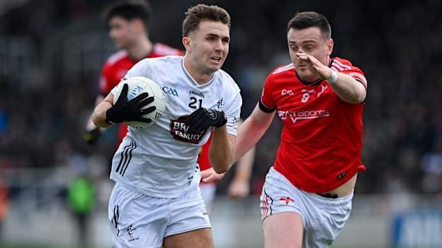 Tommy Gill, Kildare, and Tommy Durnin, Louth, in Allianz Football League action. Photo by Matt Browne/Sportsfile