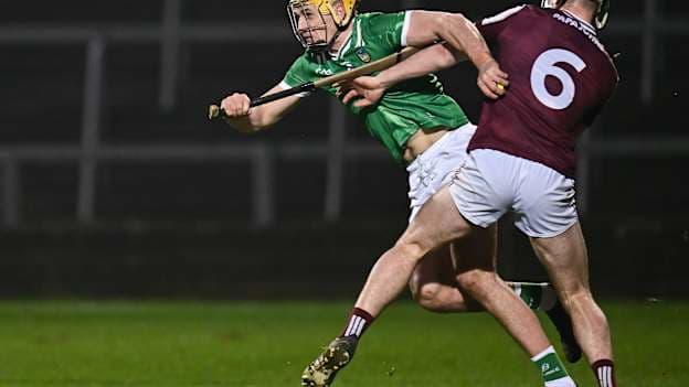 Cathal O'Neill of Limerick in action against Gavin Lee of Galway during the Allianz Hurling League Division 1A match between Limerick and Galway at TUS Gaelic Grounds in Limerick. Photo by Piaras Ó Mídheach/Sportsfile.