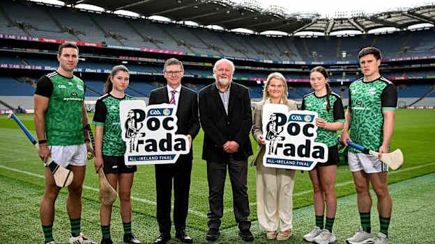 Ard Stiúrthóir of the GAA Tom Ryan, Event sponsor Martin Donnelly, centre, and Munster camogie Chairperson Christine Ryan with contestants, from left, Fionán Mackessy of Kerry, Anna Kearney of Cork, Ona Kennedy of Kilkenny and Cillian Kiely of Offaly pictured during the Poc Fada launch at Croke Park in Dublin. Photo by David Fitzgerald/Sportsfile.
