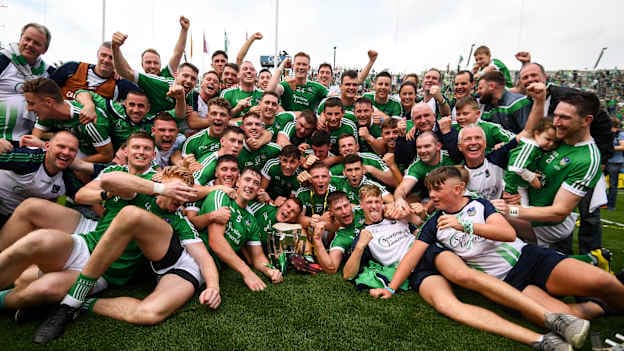 Limerick players celebrate with the Liam MacCarthy Cup following the GAA Hurling All-Ireland Senior Championship Final between Galway and Limerick at Croke Park in Dublin. Photo by Stephen McCarthy/Sportsfile.