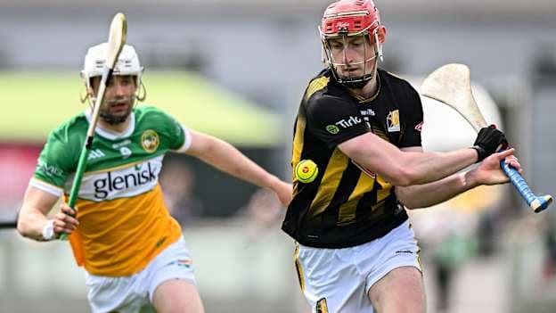 Jordan Molloy of Kilkenny in action against Luke Watkins of Offaly during the Leinster GAA Senior Hurling Championship Round 3 match between Offaly and Kilkenny at Glenisk O'Connor Park in Tullamore, Offaly. Photo by Seb Daly/Sportsfile.