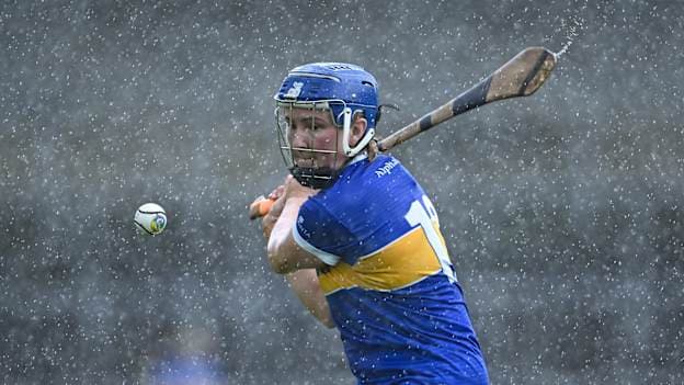 Eimear McGrath of Tipperary takes a free during a rain shower in the All-Ireland Camogie Championship semi-final match between Tipperary and Waterford at UPMC Nowlan Park in Kilkenny. Photo by Piaras Ó Mídheach/Sportsfile.