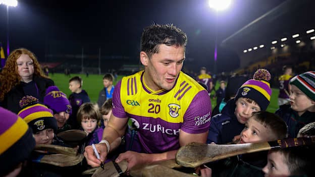 D'fhill Lee Chin d'iománaithe Loch Garman in aghaidh Cheatharlach ar an deireadh seachtaine