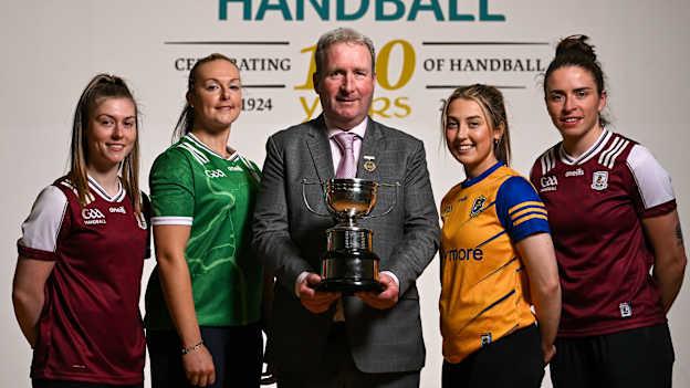 In attendance is GAA Handball President Conor McDonnell with, from left, Niamh Heffernan of Galway, Martina McMahon of Limerick, Fiona Tully of Roscommon and Ciana Ní Churraoin of Galway at the 2025 oneills.com 4-Wall Men's & Ladies' Senior Singles All Ireland Championship Launch at the National Handball Centre in Croke Park, Dublin. Photo by David Fitzgerald/Sportsfile.