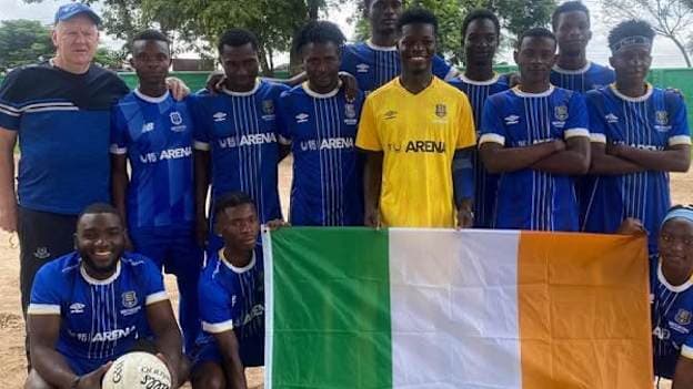 Pádraig Ó Fainín pictured with the Sables Shamrocks Gaelic football team. 