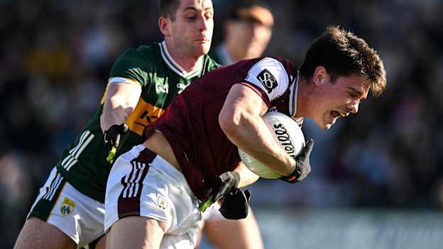 Seán Kelly, Galway, and Paul Geaney, Kerry, in Allianz Football League action. Photo by Brendan Moran/Sportsfile
