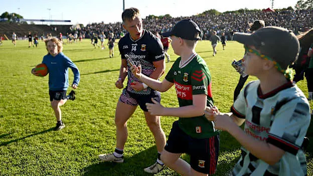 Ryan O'Donoghue of Mayo with supporters after the GAA Football All-Ireland Senior Championship Round 3 match between Mayo and Meath at Hastings Insurance MacHale Park in Castlebar, Mayo. Photo by Piaras Ó Mídheach/Sportsfile.