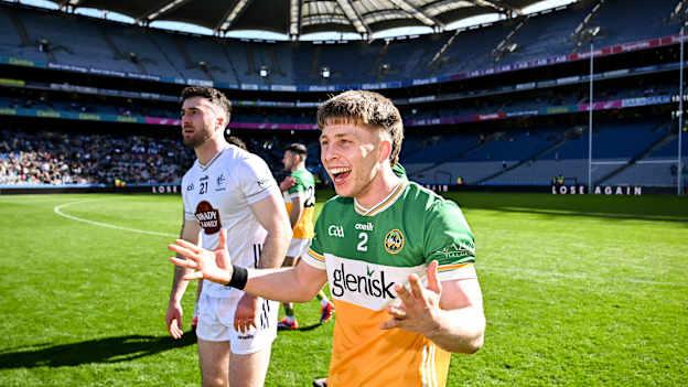 Offaly captain Lee Pearson celebrates following the Allianz Football League Division Three Final win over Kildare. Photo by Piaras Ó Mídheach/Sportsfile