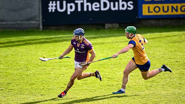 Dara Purcell of Kilmacud Crokes in action against Conor McHugh of Na Fianna during the PTSB Dublin Senior Club Hurling Championships Round 5 match between Kilmacud Crokes and Na Fianna at Parnell Park in Dublin. Photo by Ben McShane/Sportsfile.