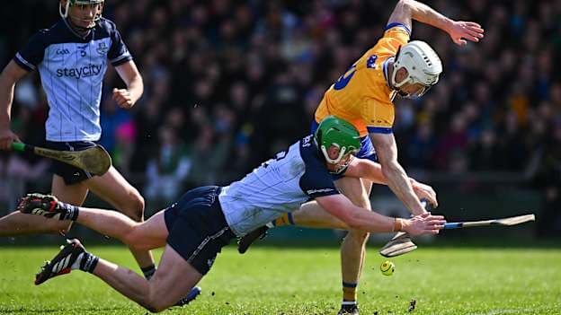Ryan Taylor, Clare, and Conor McHugh, Dublin, in Allianz Hurling League Division 1B Final action. Photo by Piaras Ó Mídheach/Sportsfile