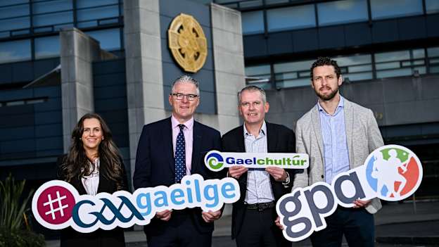 Ó chlé: Leas-Stiúrthóir Tráchtála Gaelchultúir, Ellen Curtin, Uachtarán CLG, Iarlaith Ó Broin, Uachtarán CLG, Príomhfheidhmeannach Ghaelchultúir, Darren Ó Rodaigh, Príomhfheidhmeannach Chumann Imreoirí Gael, Tom Parsons