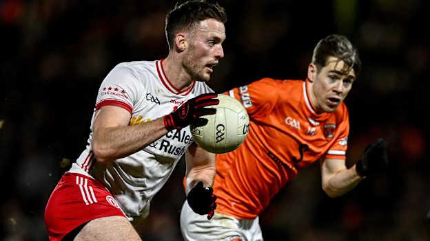 Brian Kennedy, Tyrone, and Andrew Murnin, Armagh, in Allianz Football League action. Photo by Ben McShane/Sportsfile
