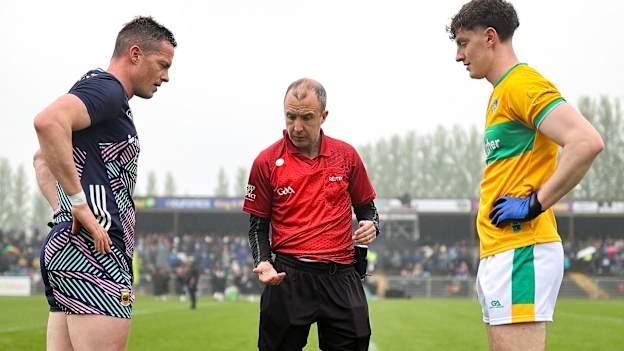 Referee Niall Cullen performs the coin toss in the presence of Mayo captain Stephen Coen, left, and Leitrim captain Mark Diffley before the Connacht GAA Football Senior Championship semi-final match between Leitrim and Mayo at Avant Money Páirc Seán Mac Diarmada in Carrick-on-Shannon, Leitrim. Photo by Thomas Flinkow/Sportsfile.