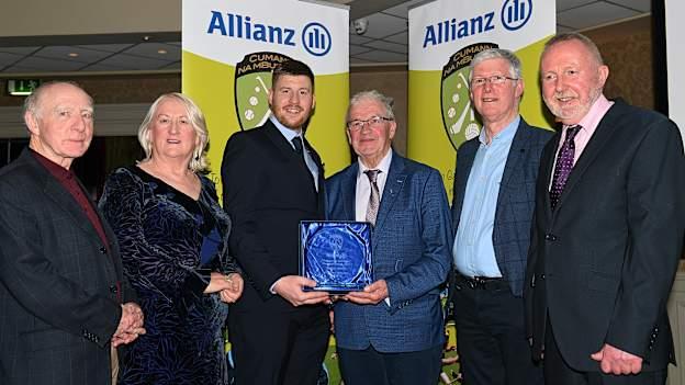 Cavan Cumann na mBunscol members accept their Social Media Award at the recent Cornmarket Cumann na mBunscol Awards which were held in Hodson Bay Hotel, Roscommon.