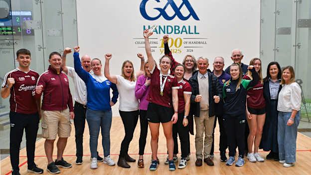 Ciana Ní Churrraoin of Mícheál Breathnach, Galway, centre, with supporters after her victory in the Open Ladies final during day nine of the O'Neills.com World 4-Wall Championships at Croke Park in Dublin. Photo by Stephen Marken/Sportsfile