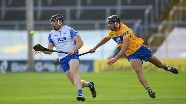 Kevin Moran, Port Láirge, á chur faoi bhrú ag Cathal Malone, An Clár