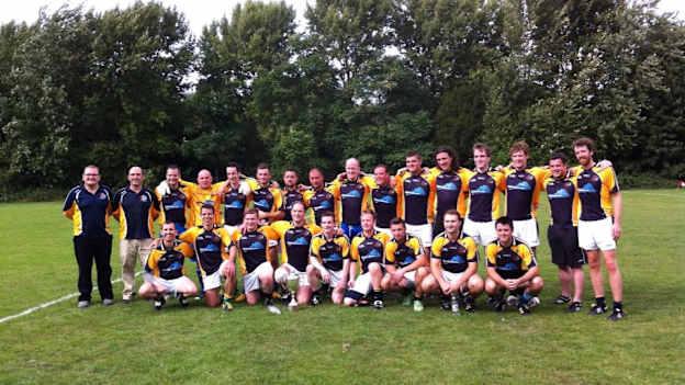 Darragh Ennis, fifth from right in the back row, pictured with his Éire Óg Oxford team-mates. 