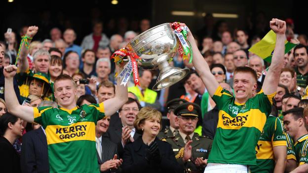 Tommy Walsh (right) celebrates with his brother Barry John after winning the 2009 All-Ireland SFC Final with Kerry. 