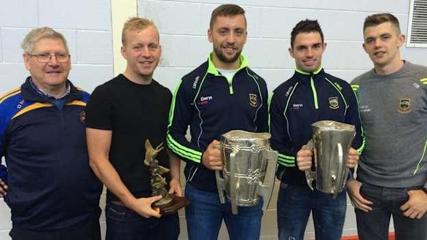 Peter Ryan pictured in 2016 with Tipperary hurlers (l to r) James Barry, Aidan McCormack, and Ronan Maher.