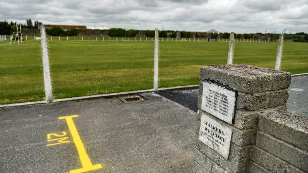 Treoirlínte maidir leis an mbealach is fearr chun na cluichí a chur ar siúl arís go sábháilte