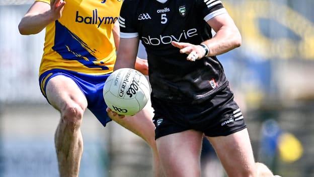 Paul McNamara, Sligo, and Eddie Nolan, Roscommon, in All-Ireland SFC action. Photo by Piaras Ó Mídheach/Sportsfile