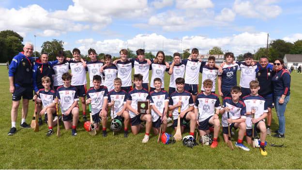 The New York team after winning the Division 4 Plate Trophy at the 2022 John West Féile na nGael National Camogie and Hurling Finals at Boardsmill GAA Club in Meath. Photo by Daire Brennan/Sportsfile