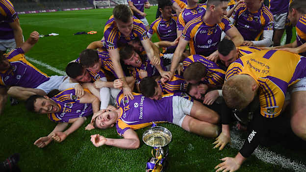 Shane Cunningham of Kilmacud Crokes, centre, and team-mates with the cup after the AIB Leinster GAA Football Senior Club Championship Final match between Kilmacud Crokes and Naas at Croke Park in Dublin. Photo by David Fitzgerald/Sportsfile.