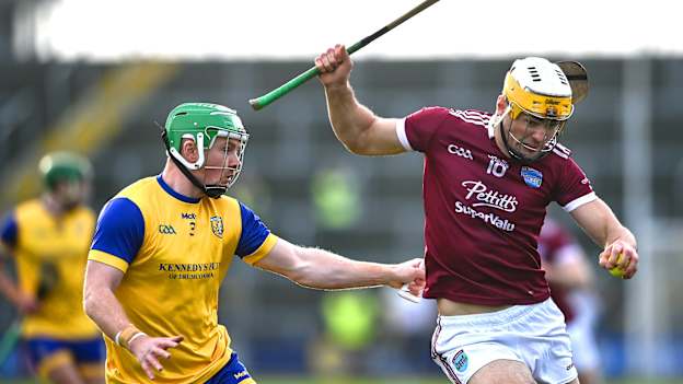 Barry O’Connor of St Martin's in action against Conor McHugh of Na Fianna during the AIB Leinster club SHC quarter-final at Chadwicks Wexford Park in Wexford. Photo by David Fitzgerald/Sportsfile